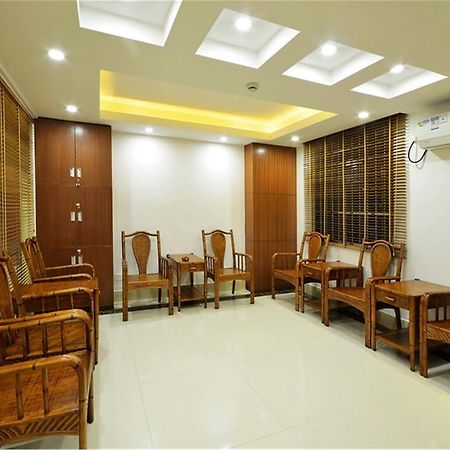 Fucheng Business Hotel Canton Esterno foto