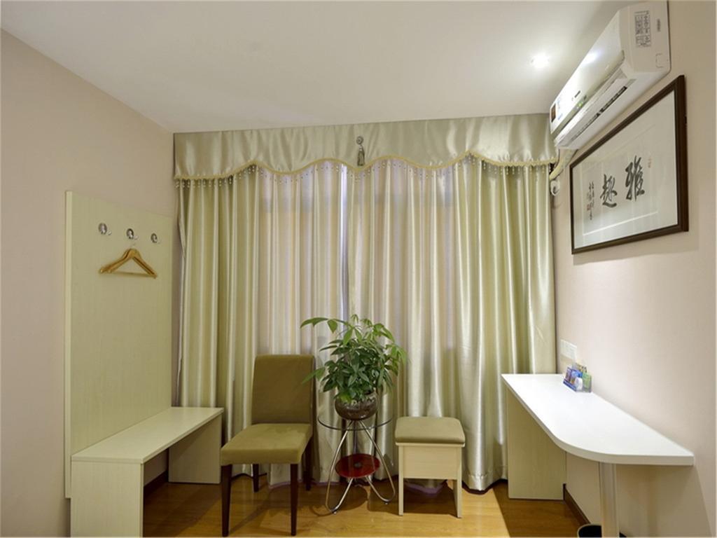 Fucheng Business Hotel Canton Esterno foto