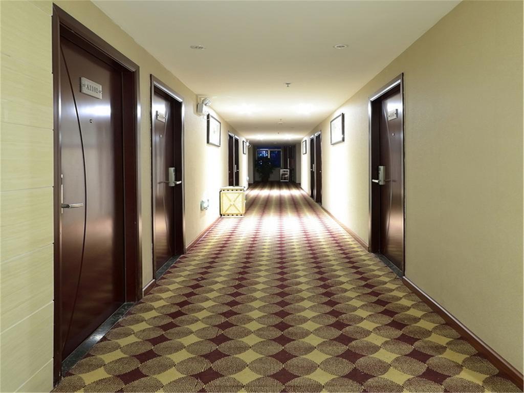 Fucheng Business Hotel Canton Esterno foto