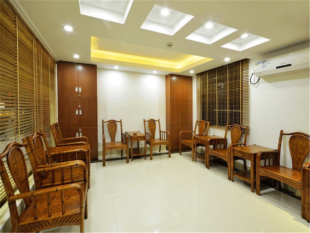 Fucheng Business Hotel Canton Esterno foto